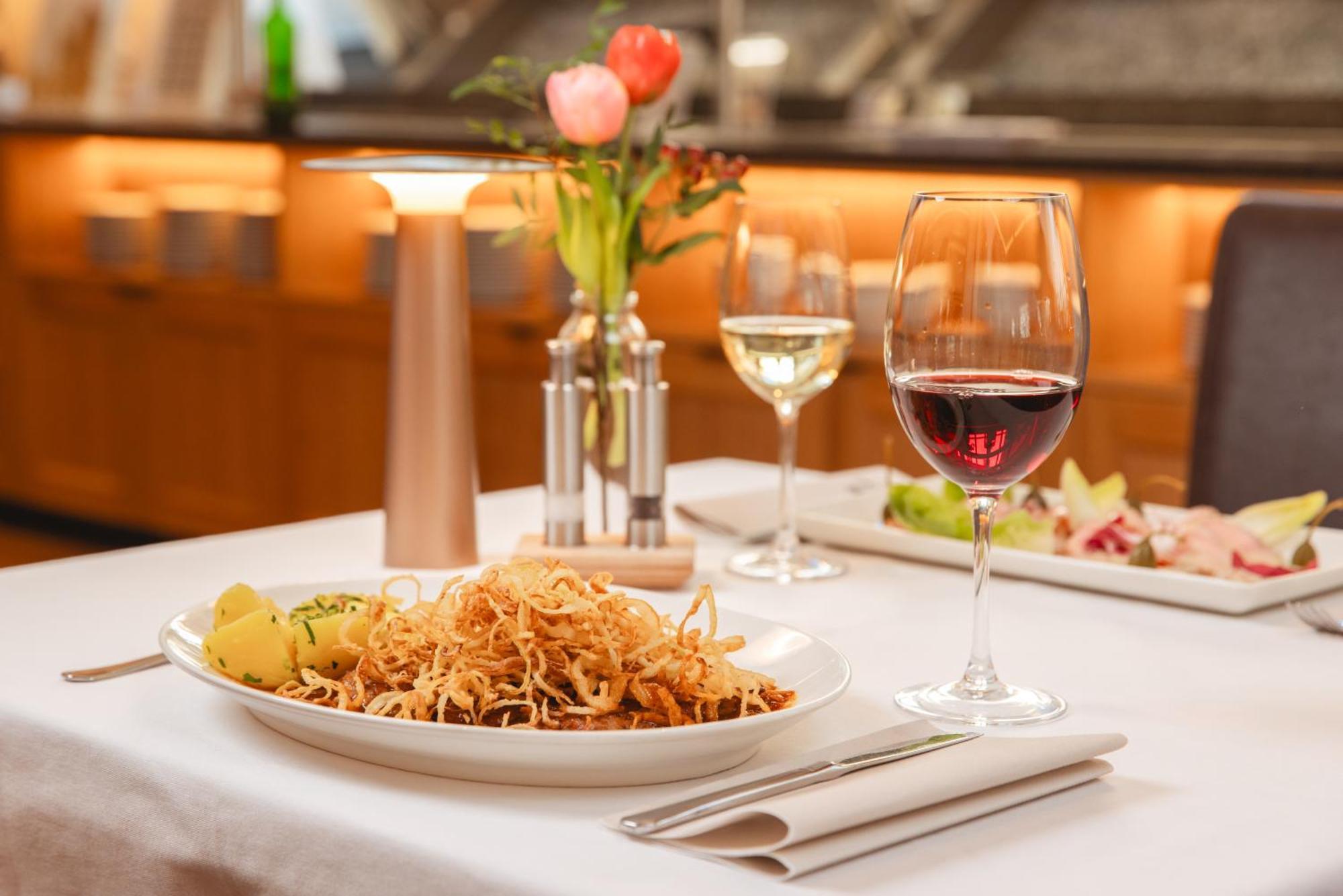 Hotel Krone Mondsee Ngoại thất bức ảnh